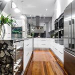 A tiny kitchen that cleverly fits storage and appliances