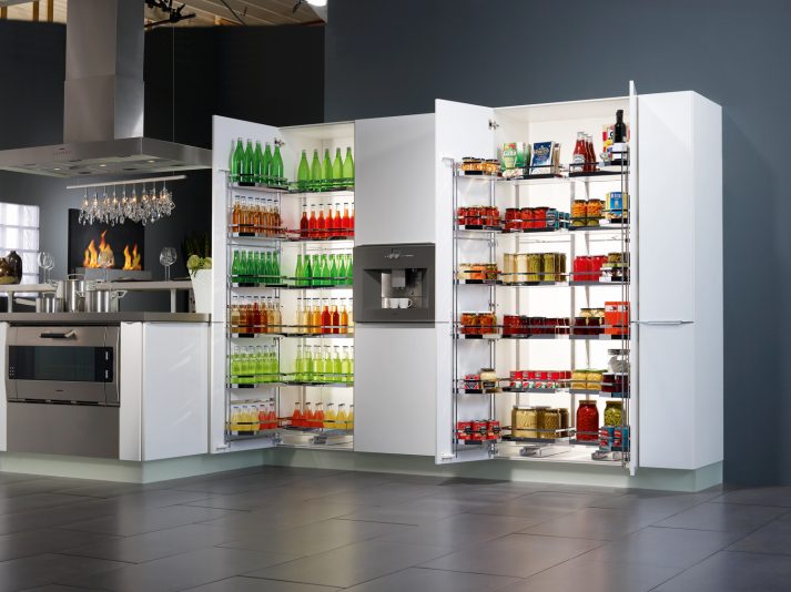 Kitchen cabinets range: a smart storage solution