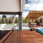 REAL POOL: Fully-tiled pool and spa design