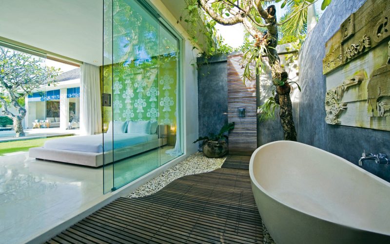 The ultimate outdoor bathroom guide