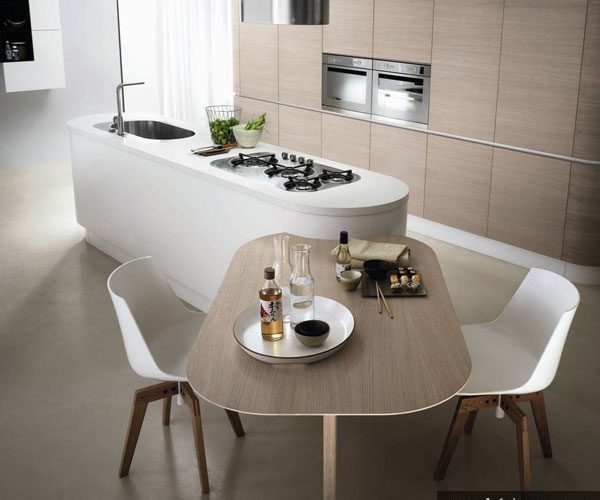 A curved kitchen from Maxima Round.