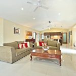 HDRtist HDR - http://www.ohanaware.com/hdrtist/