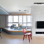 Glossy marble walls bring a luxe element to the Zen space