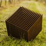 Garden sculptures: art and geometry come together