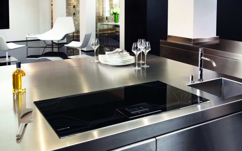 De-Dietrich-Le-Piano-HR_DD_Amb_table