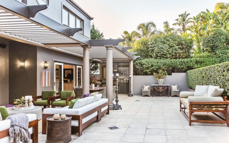 These luxurious furniture pieces certainly create that sought after indoor/outdoor feeling