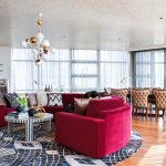 A custom curved lounge is a throwback to the ’60s