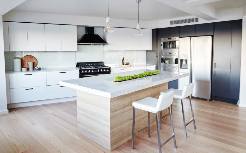 UNIT2 ANDY&WHITNEY 852