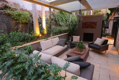 An award-winning outdoor space fusing formal and modern design