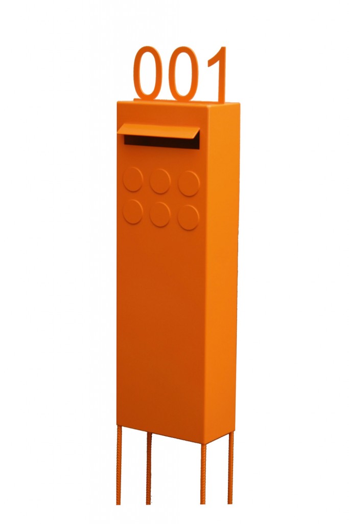 The Ned Kelly powdercoated letterbox is available from Entanglements www.entanglements.com.au