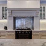 Period-style palace: kitchen design