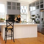 Caption Design with Colour and Style by Shaynna Blaze, published by Viking, rrp $39.99 (high res)