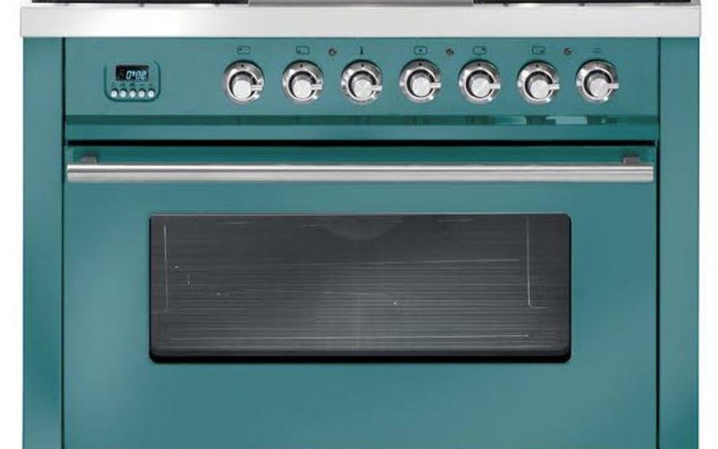 Custom coloured: handcrafted Italian ovens