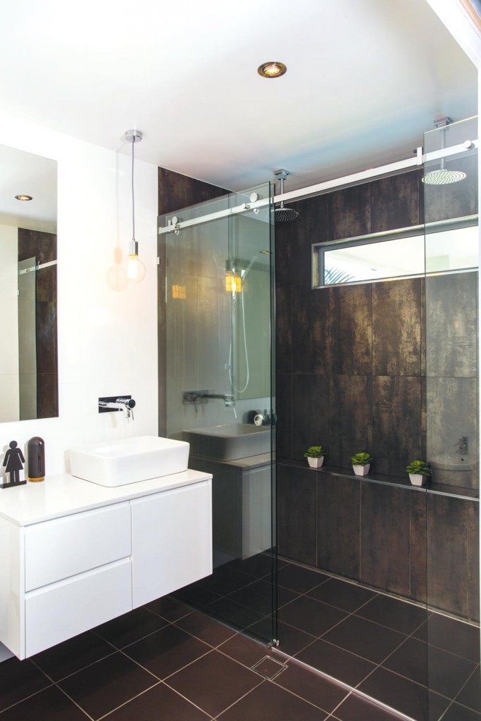 Finger-pull drawers (crop)