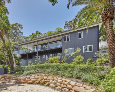 A Renovated Kitchen Reflecting Sydney's Iconic Bridge