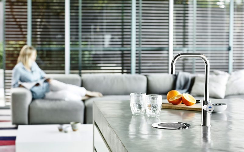 150413_ZipIndustries_DS_HTCUBE_FONT_C_HERO2