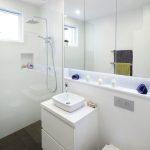 Modern simplicity: bathroom design