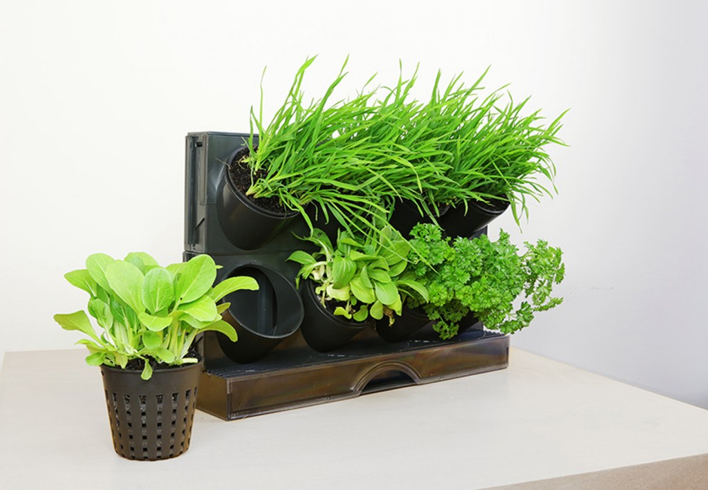 freestanding desktop