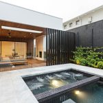 A compact pool design perfect for this Bayside home