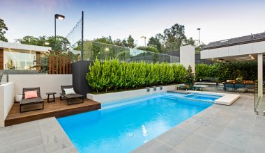 Bluestone paving features centre stage in this outdoor entertaining area