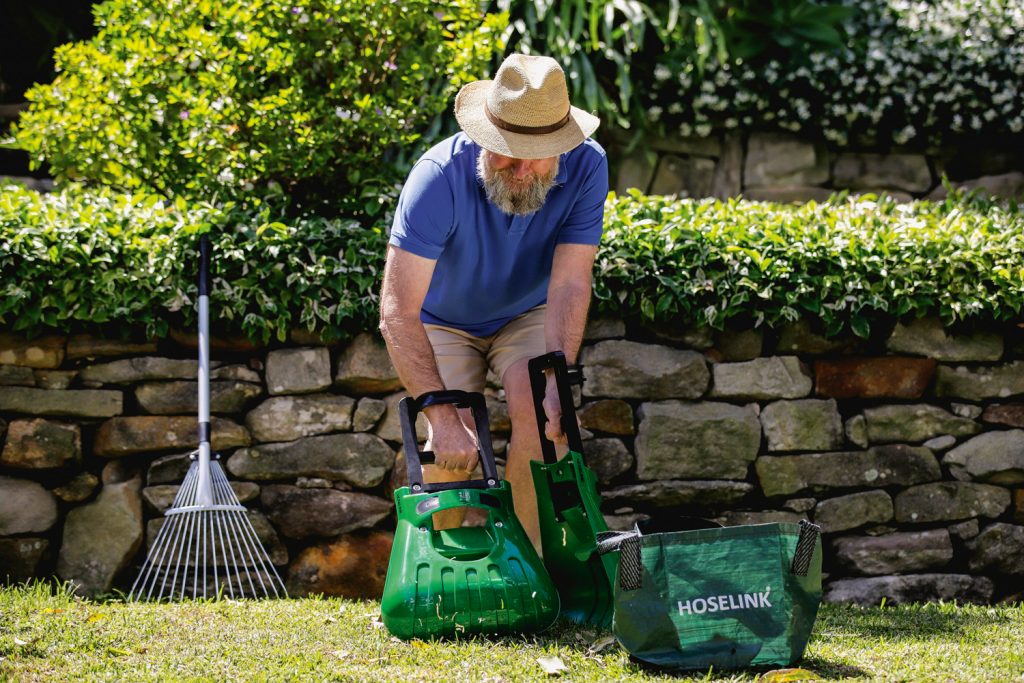 12 simple tasks for a regular garden maintenance routine