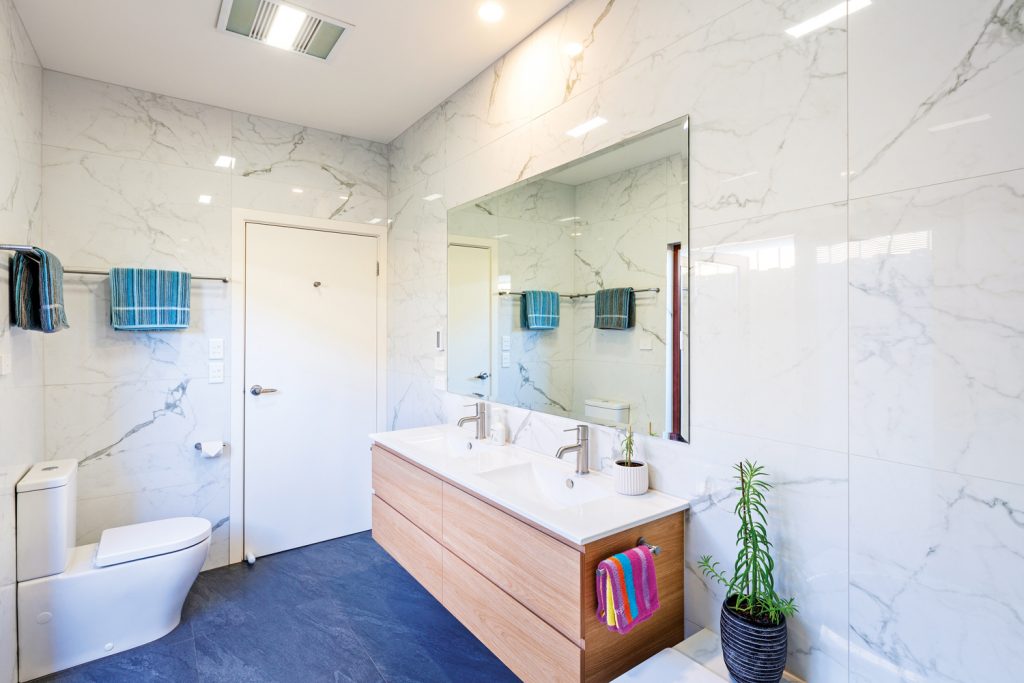 Simple style and a splash of colour in the master ensuite