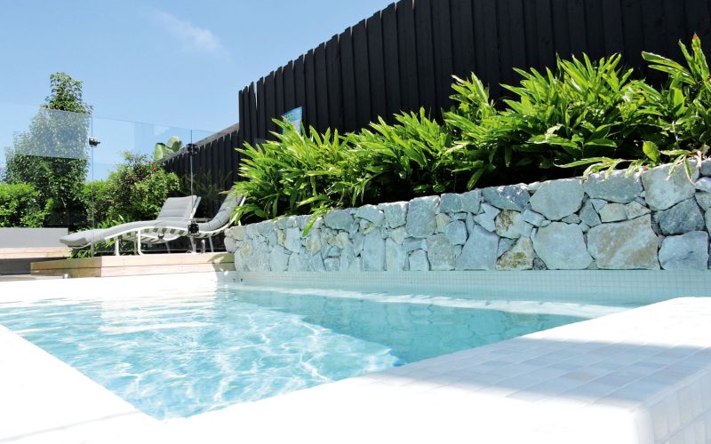 Elegant Display Pool