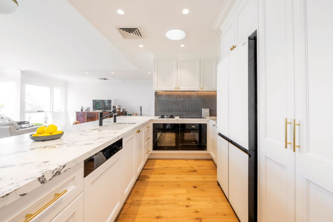 Timeless Elegance with a Modern Vintage Twist: A Stylish Kitchen ...