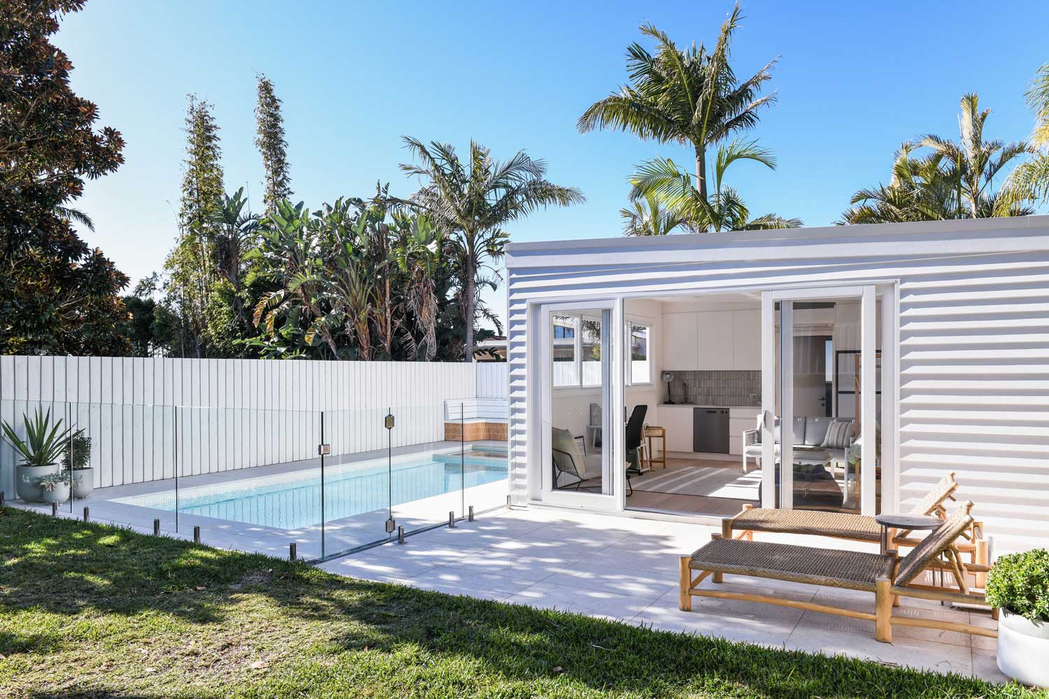 Vacation Vibes: A Stunning Pool in Sydney’s Eastern Suburbs - Completehome