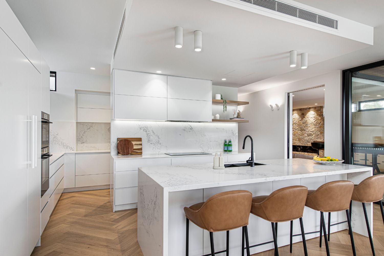 Hedger Constructions