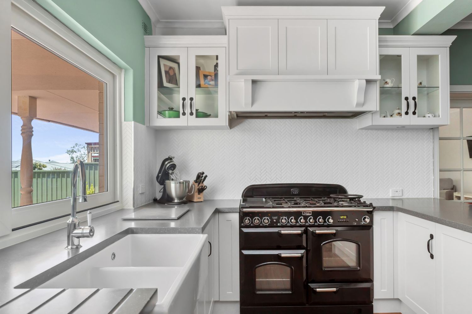 A Modern Take on a Classic Kitchen