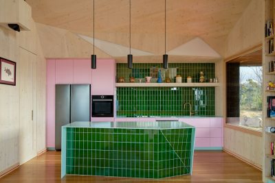 Staron® Solid Surfaces in Supreme Flux