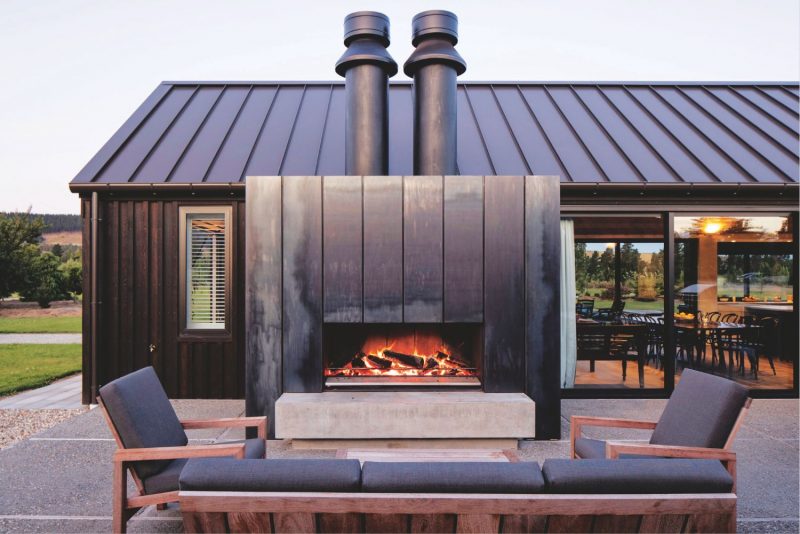 EK Outdoor Fireplace