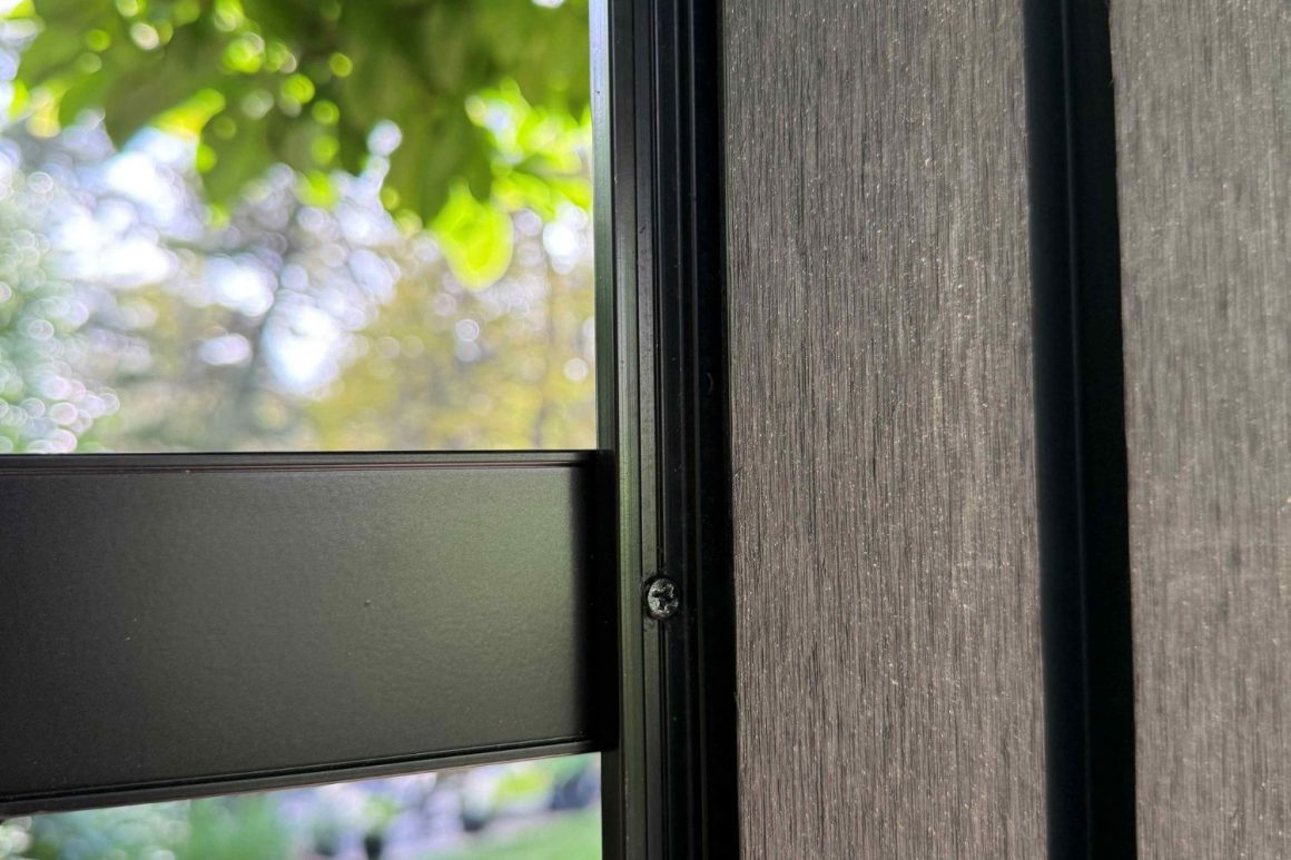 Futurewood Castellated Cladding Fencing with Aluminium Framing ...