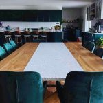 Farmhouse Kitchen, Austaron