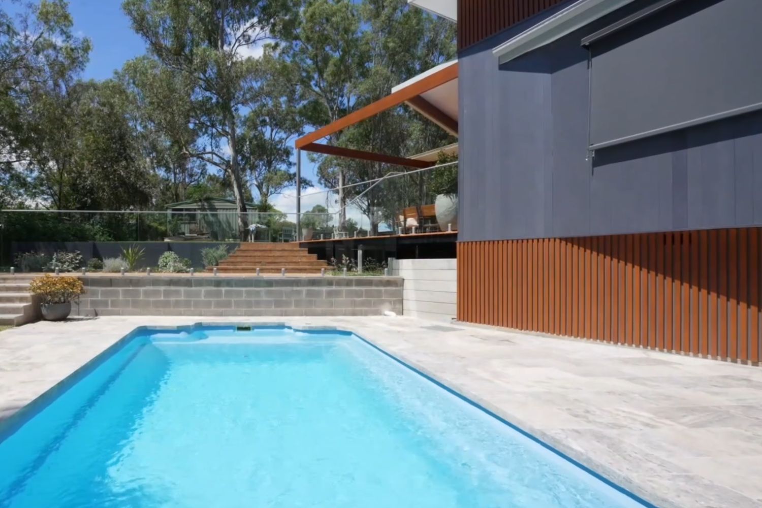 The DECO House