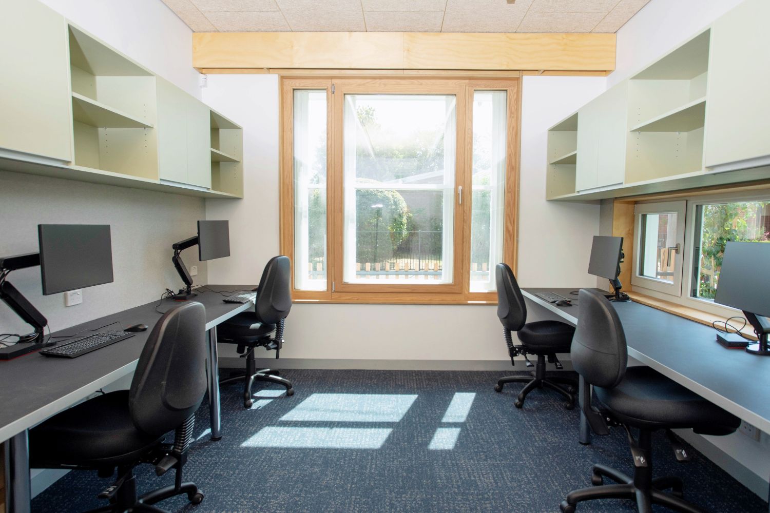 A Passivehaus school, Paarhammer Windows