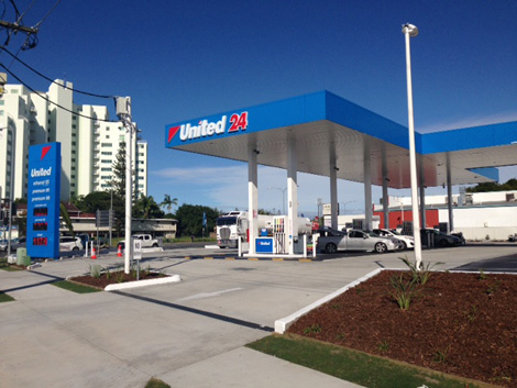 United Service Station, Labrador (Gold Coast)