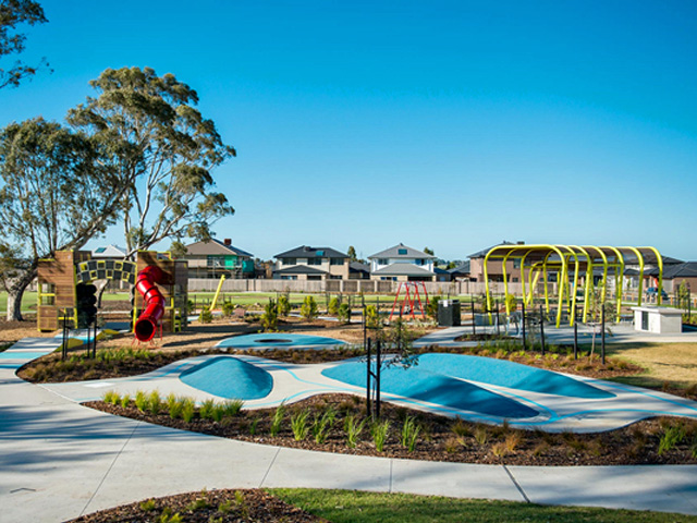 College Green Berwick Waters