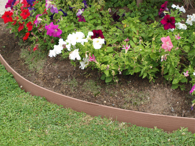 EnviroSlat and Futurewood Xtreme Garden Edging