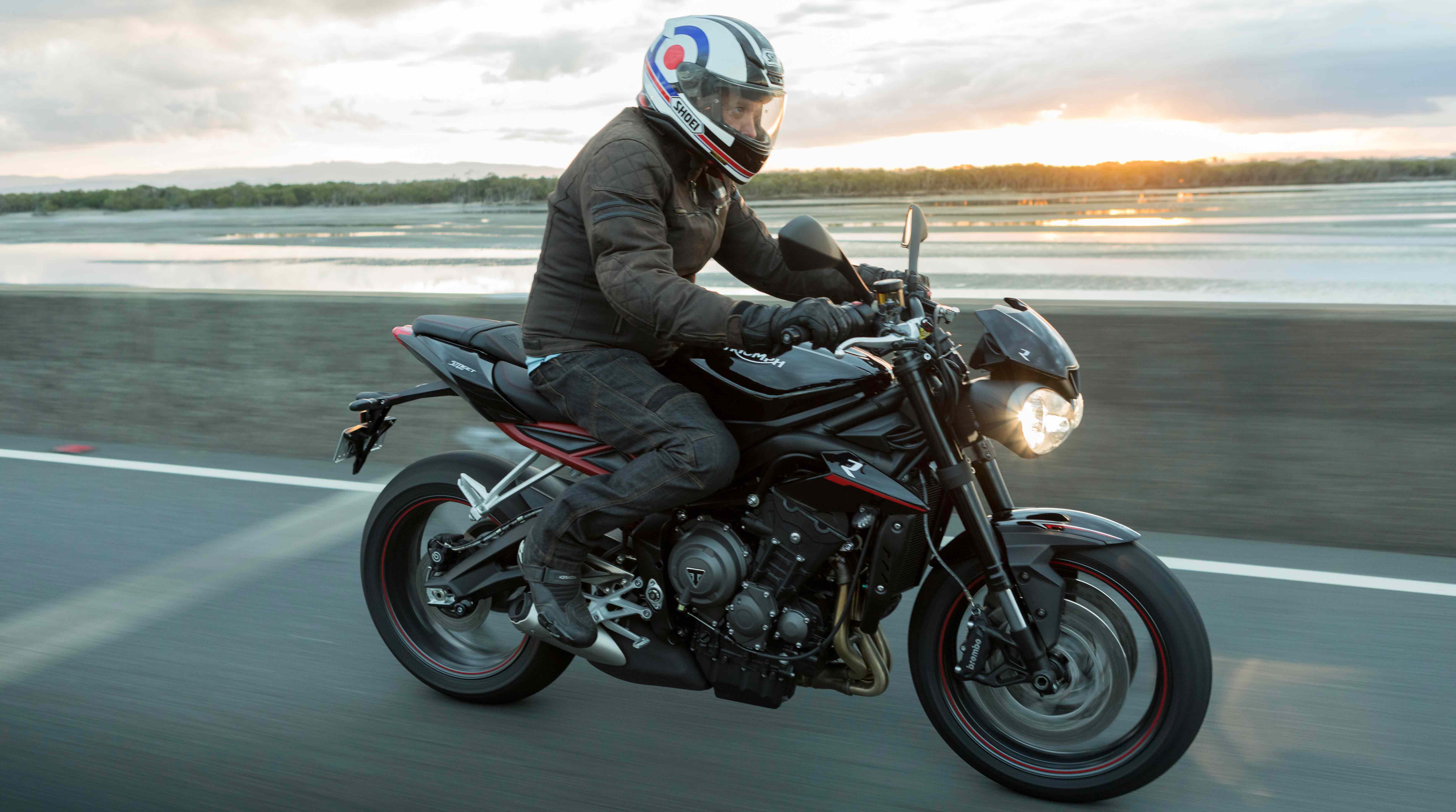 LAUNCH REPORT: TRIUMPH STREET TRIPLE RANGE