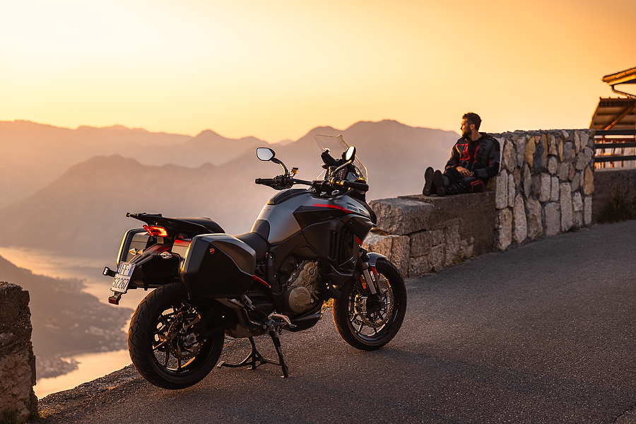 MY24_Ducati_Multistrada_V4s_Grand_Tour_122_UC549579_High