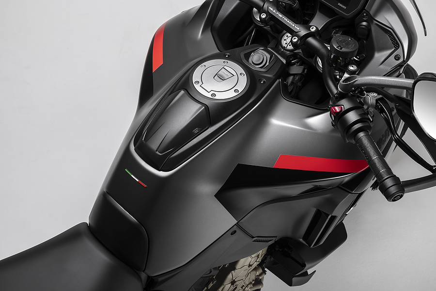 MY24_Ducati_Multistrada_V4s_Grand_Tour_036_UC549510_High