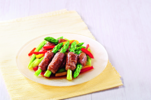 Pan-Fried Asparagus & Beef Roll