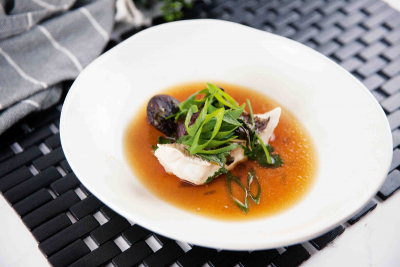 Steamed Snapper Fillets with Oriental Broth & Black Beans