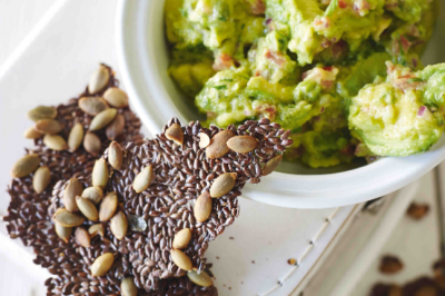Linseed_Crackers_Guacamole
