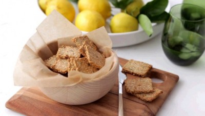 Lemony Herb Crackers Recipe