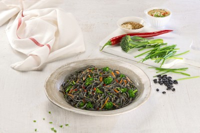 Explore Cuisine Black Bean Spaghetti 1 Black Pasta Angled