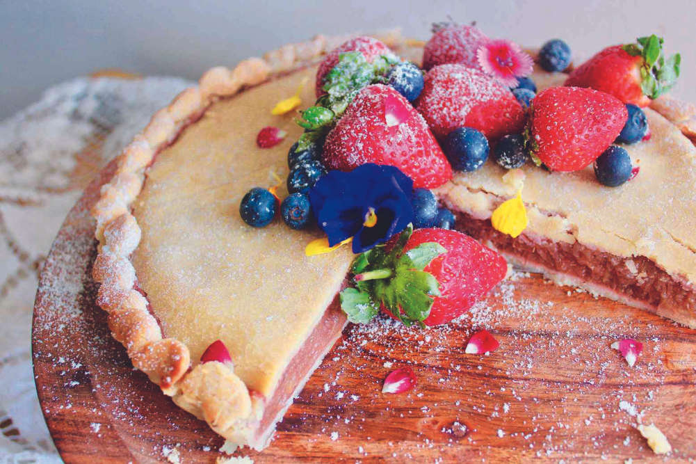 gluten-free-apple-rhubarb-strawberry-pie-wellbeing-magazine